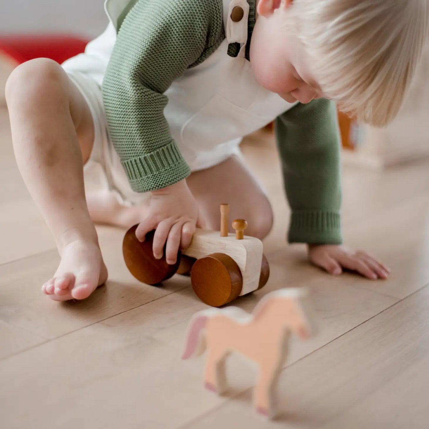 FARM ANIMALS & TRACTOR SET