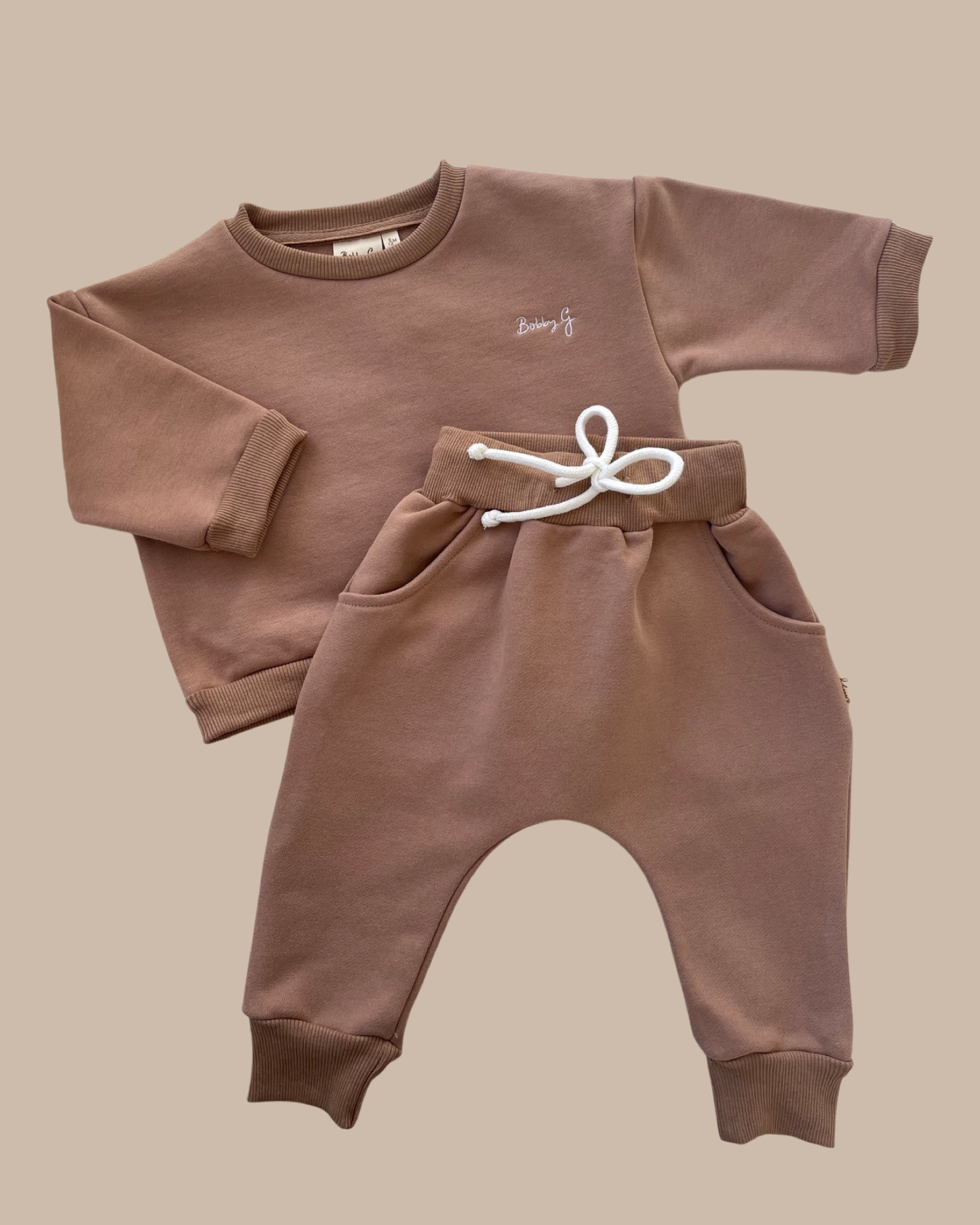 PULLOVER | HOT CHOCOLATE