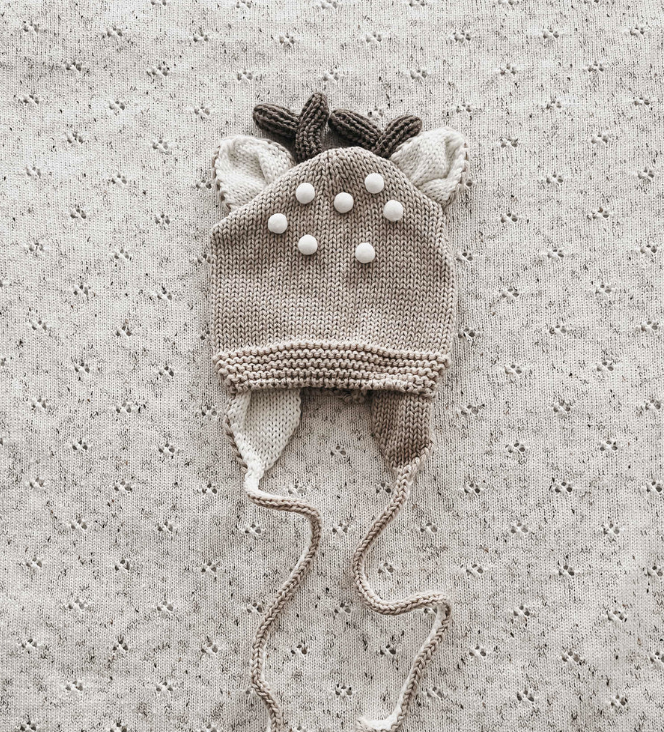 KNIT REINDEER BEANIE | BROWN