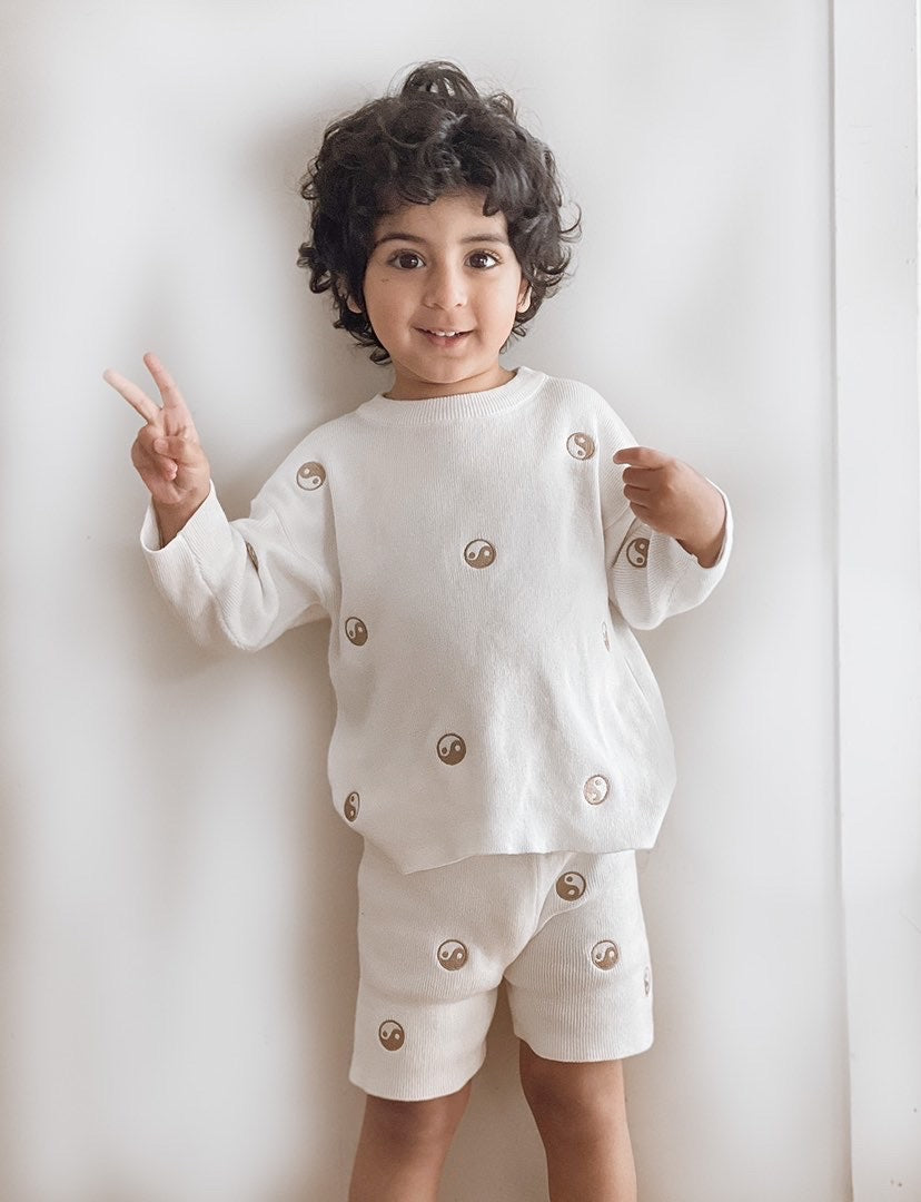 YIN YANG KNIT SHORTS SET | WHITE