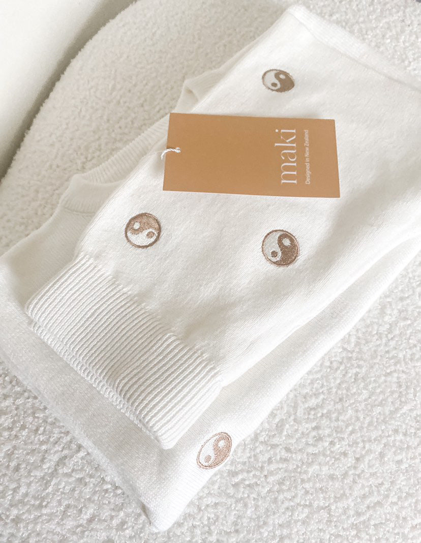 YIN YANG KNIT SHORTS SET | WHITE