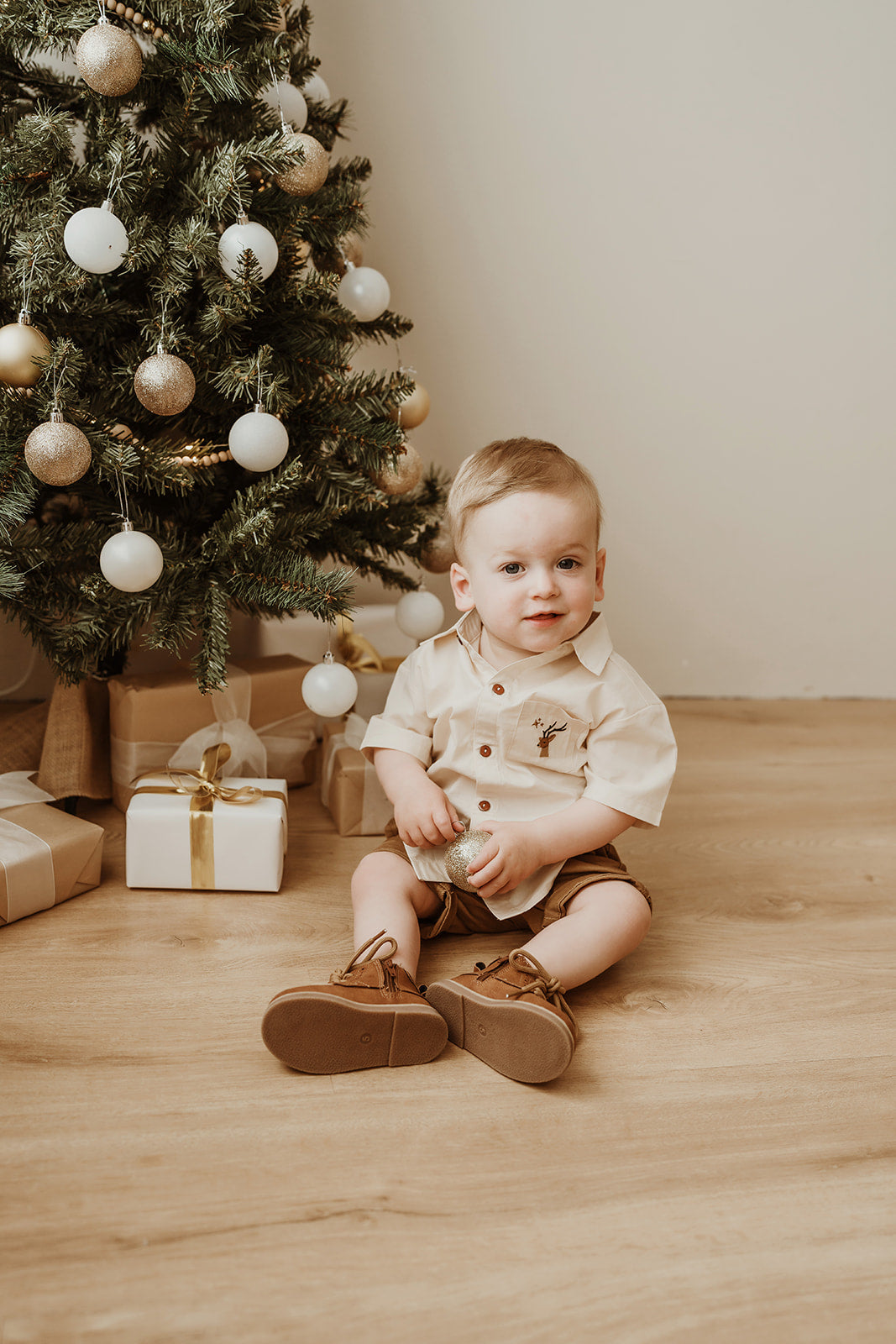 ELIJAH CHRISTMAS BUTTON UP