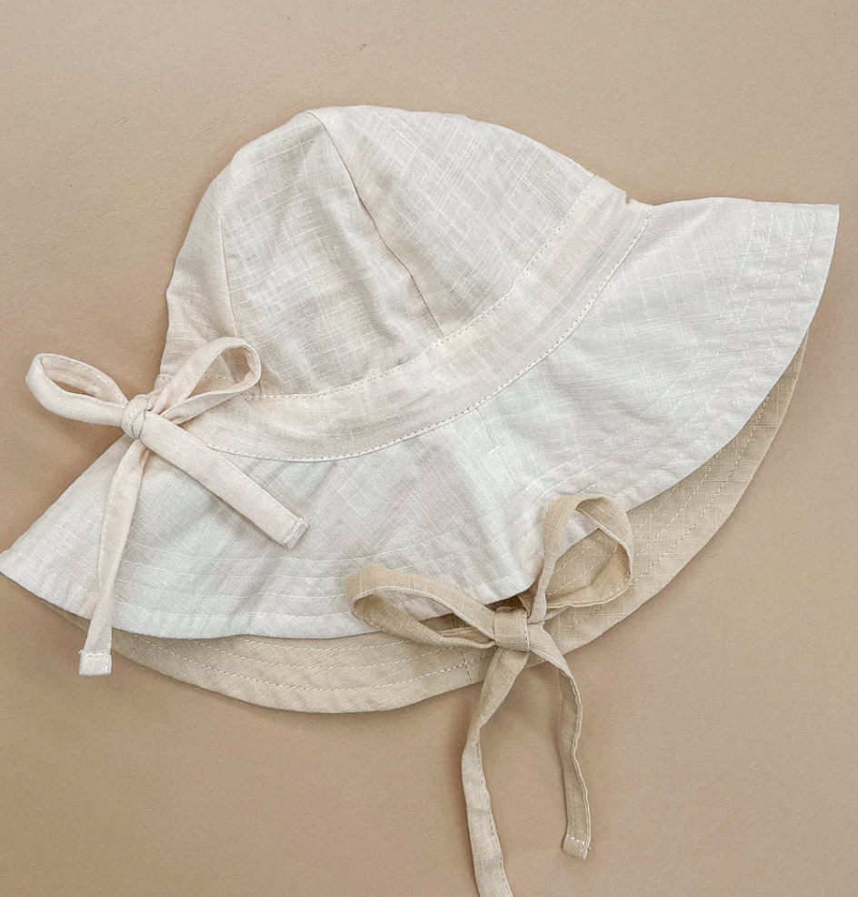 REVERSIBLE LINEN HAT | CREAM/SAND