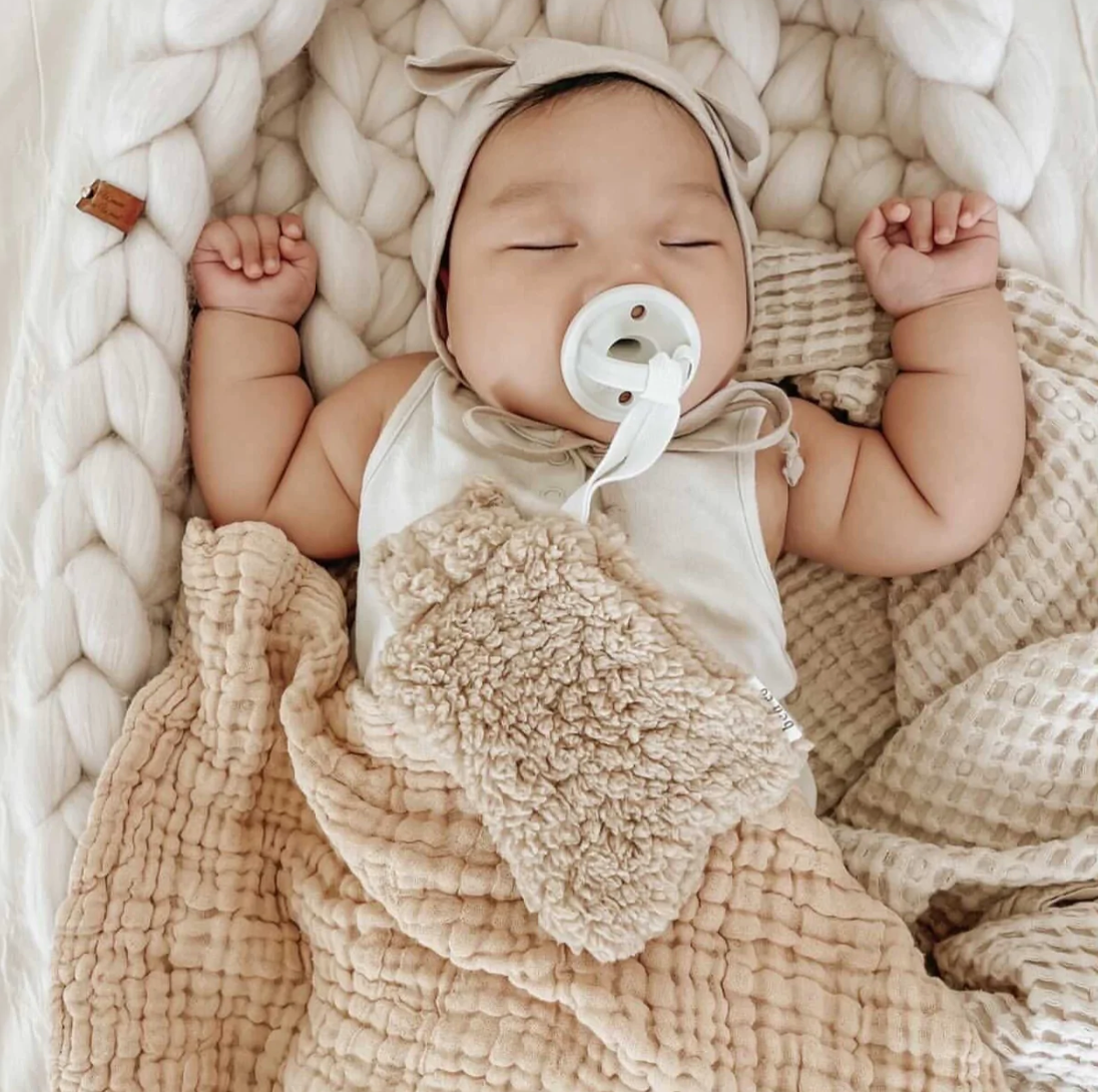 MINI TEDDY PACIFIER HOLDER | TAN SHERPA