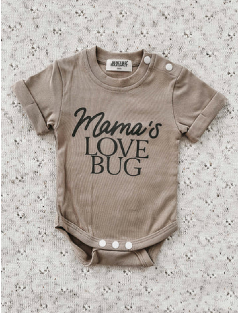MAMAS LOVE BUG BODYSUIT/TEE